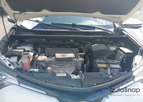 2017 Toyota Rav4 Xle z USA, uszkodzony, nr VIN JTMRFREVXHJ123793